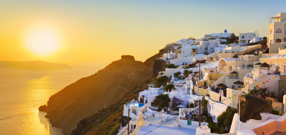 Akrotiri Bus Tour with Oia Sunset